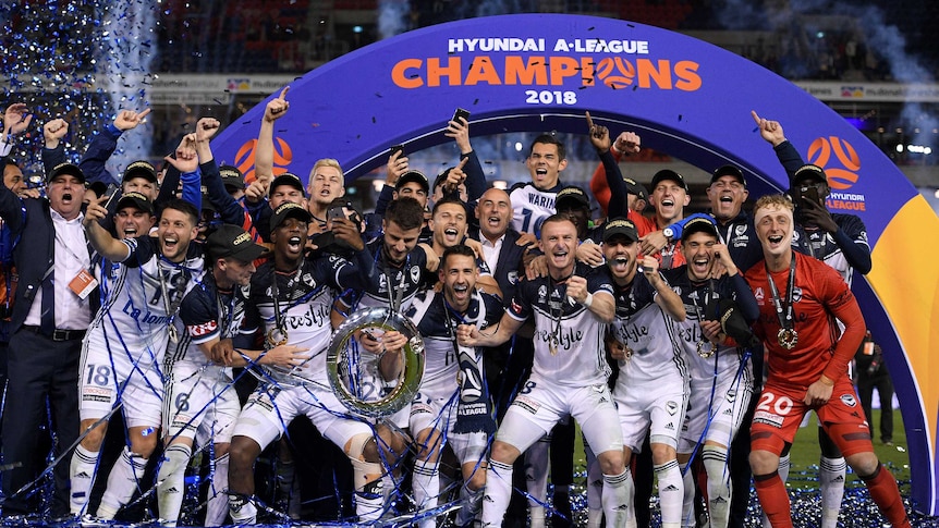 Melbourne Victory claim controversial win over Newcastle Jets