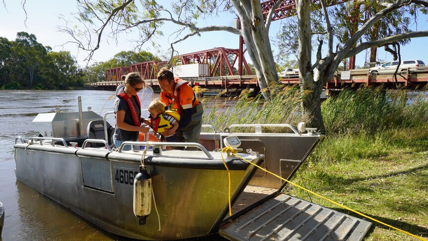 Les inondations de Riverland bouleversent des vies avant même que le pic de la rivière Murray n’arrive