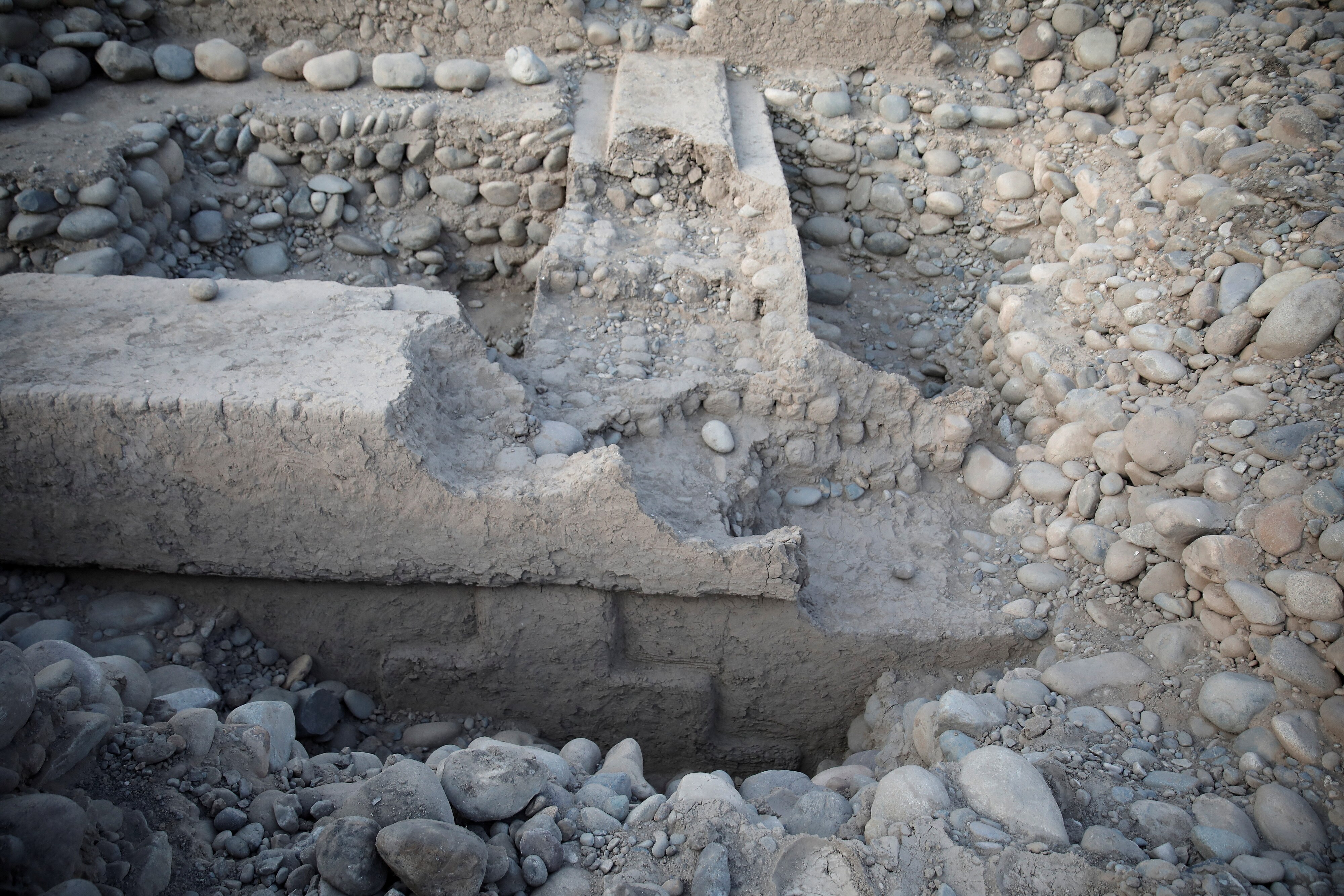 Archaeologists Discover 4,000-year-old Temple In Western Peru - ABC News