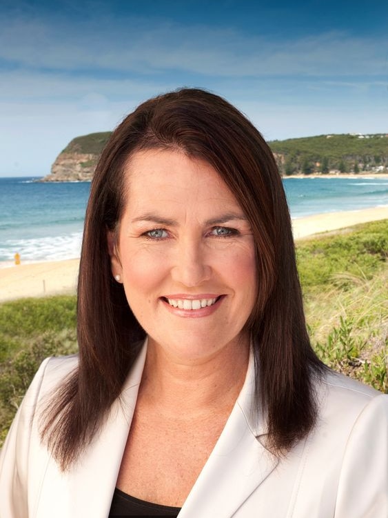 Former Robertson MP, Deborah O'Neill to contest Senate position.