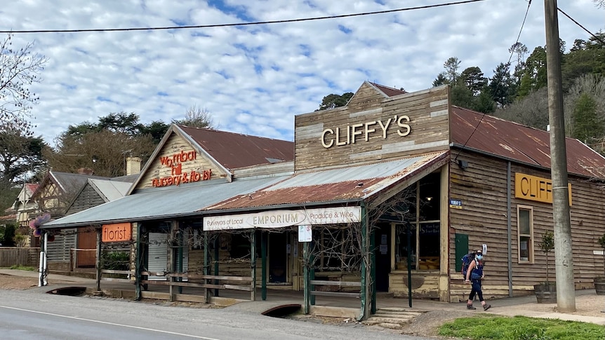 A view outside Cliffys Emporium in Daylesford.