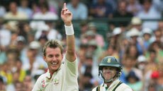 Brett Lee celebrates the wicket of AB de Villiers at the SCG