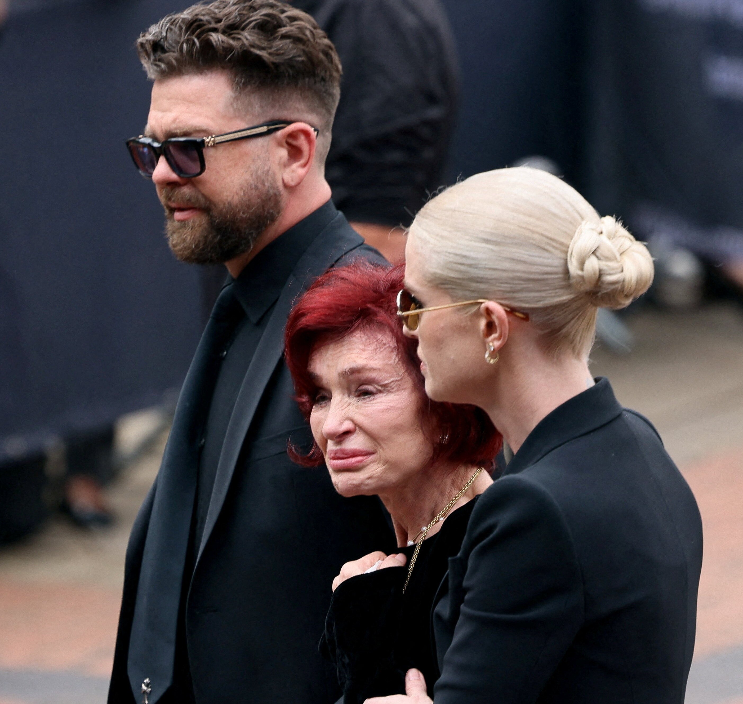 Ozzy Osbourne fans flock to Birmingham to pay tribute during funeral procession - ABC News