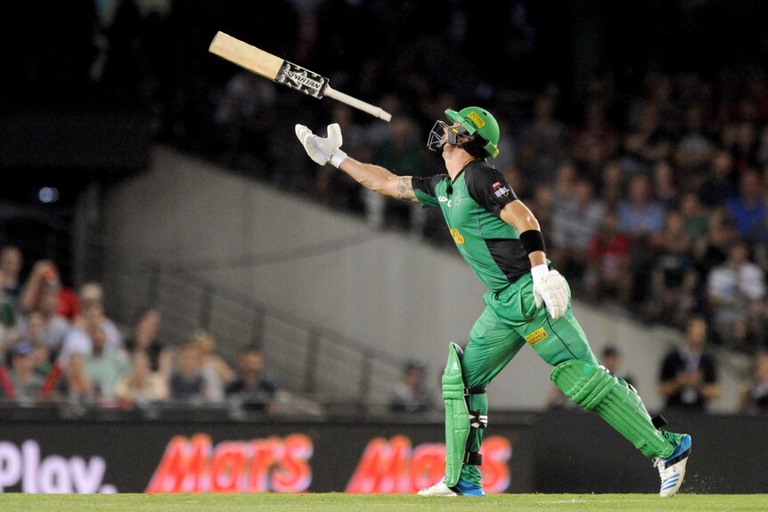 Kevin Pietersen of the Stars throws his bat after getting out during the Big Bash League