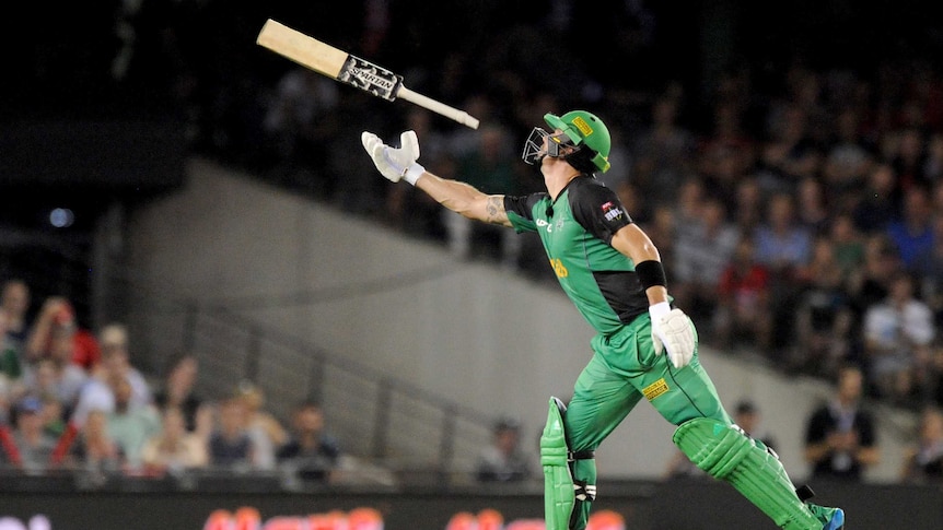 Kevin Pietersen of the Stars throws his bat after getting out during the Big Bash League