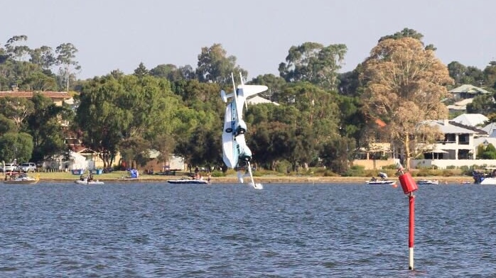 Australia Day Swan River plane crash the moment before it hit the water.