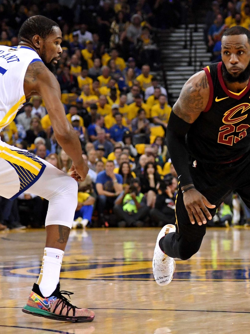 Warriors vs. Cavaliers: LeBron James and his legs have arrived to Game 1 of  the Finals 