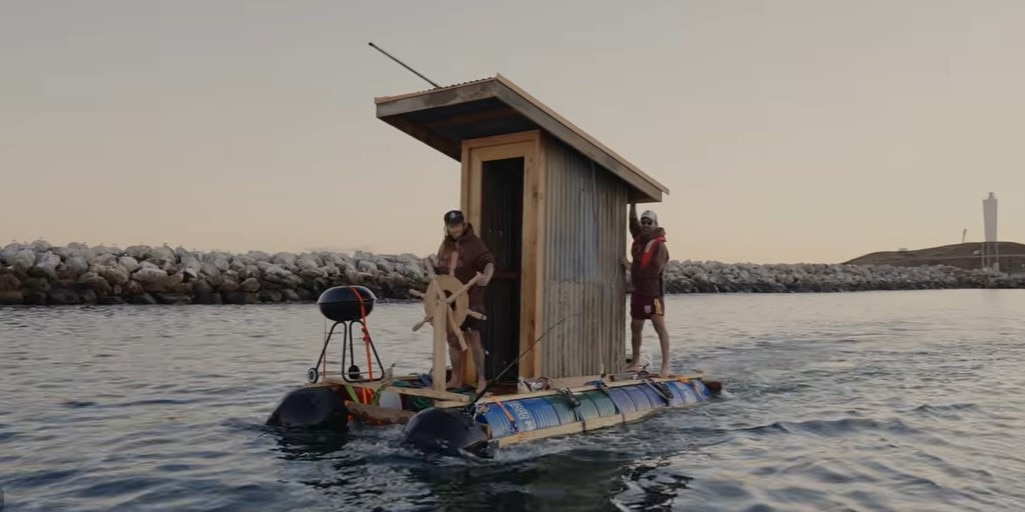 SA larrikins sail Aussie outhouse from KI to Cape Jervis