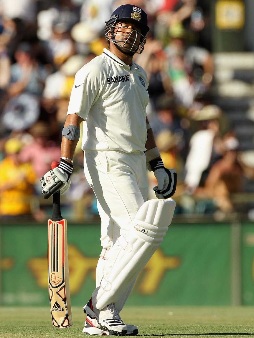 Tendulkar leaves the field