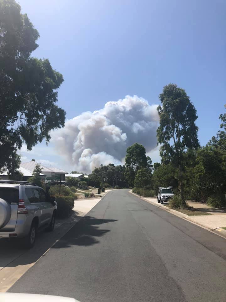 Sunshine Coast Bushfire Threat Prompts Authorities To Evacuate Homes ...