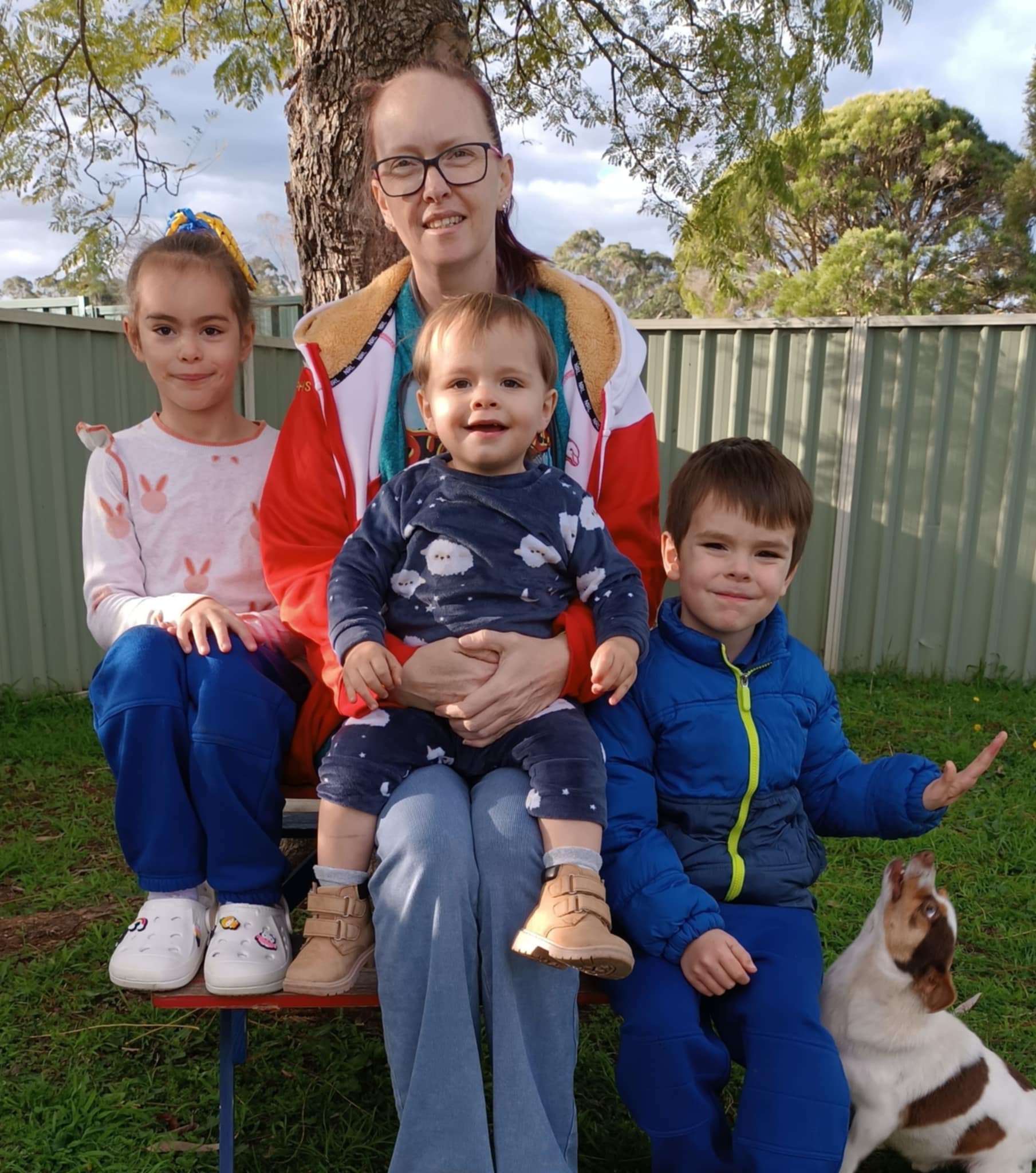     mãe e filhos com filhos