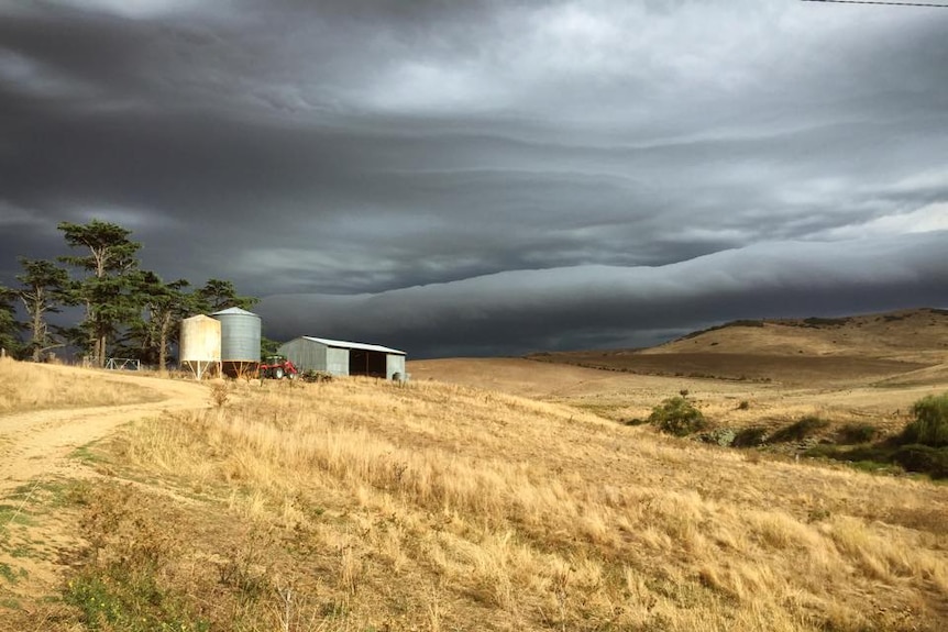 Storm approaching Crookwell, NSW