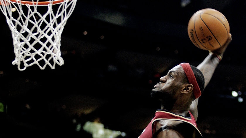 Cleveland Cavaliers forward LeBron James dunks