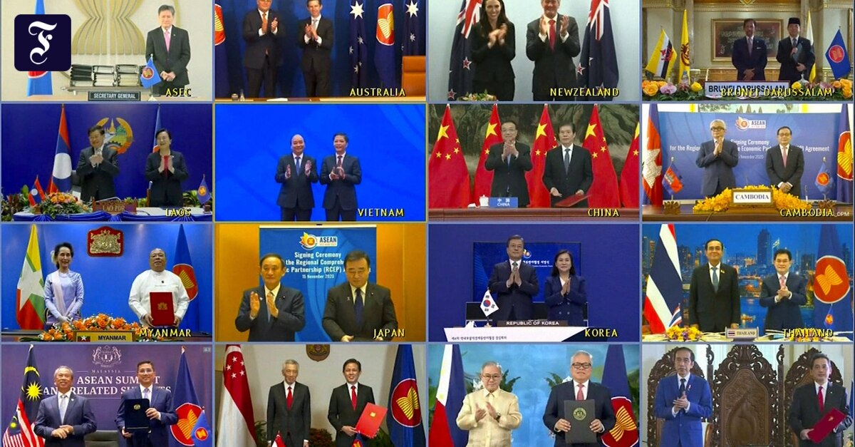 Australia and China sign into the world's largest free trade agreement ...