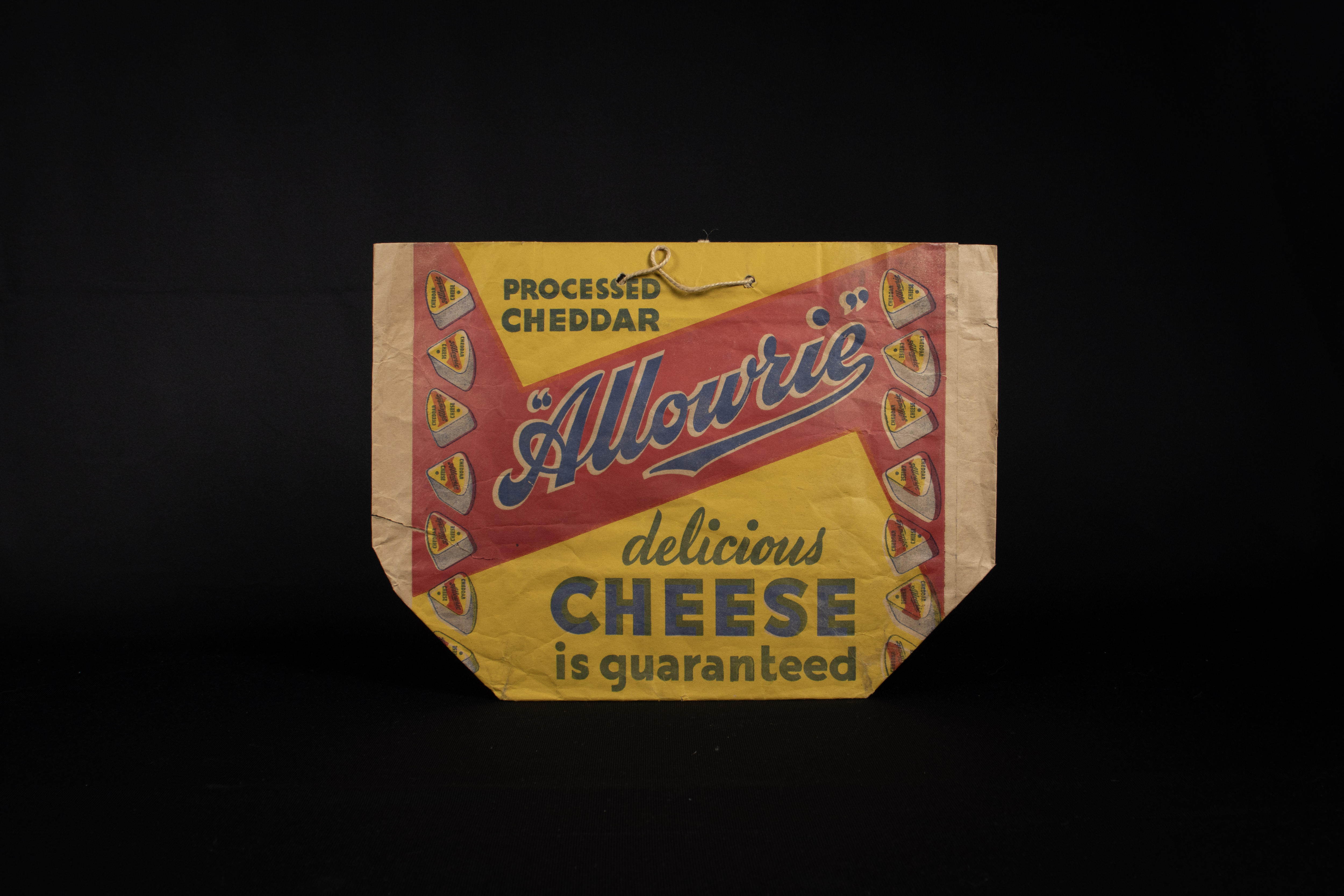 Una bolsa de queso de muestra regalada antes de finales de la década de 1920. 