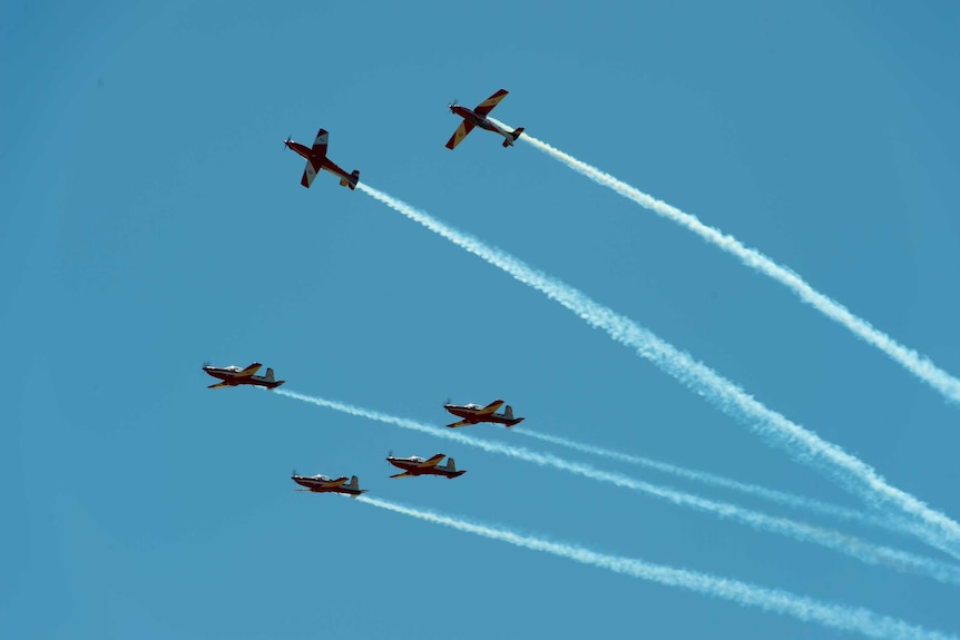Air Force Roulette display team perform during the Australian International Airshow