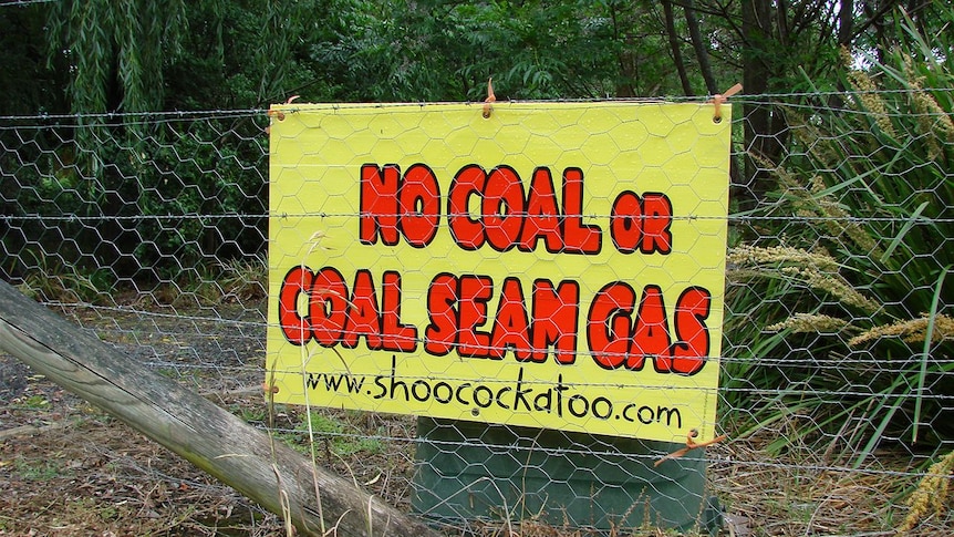 Southern Highlands OB fence sign opposing CSG