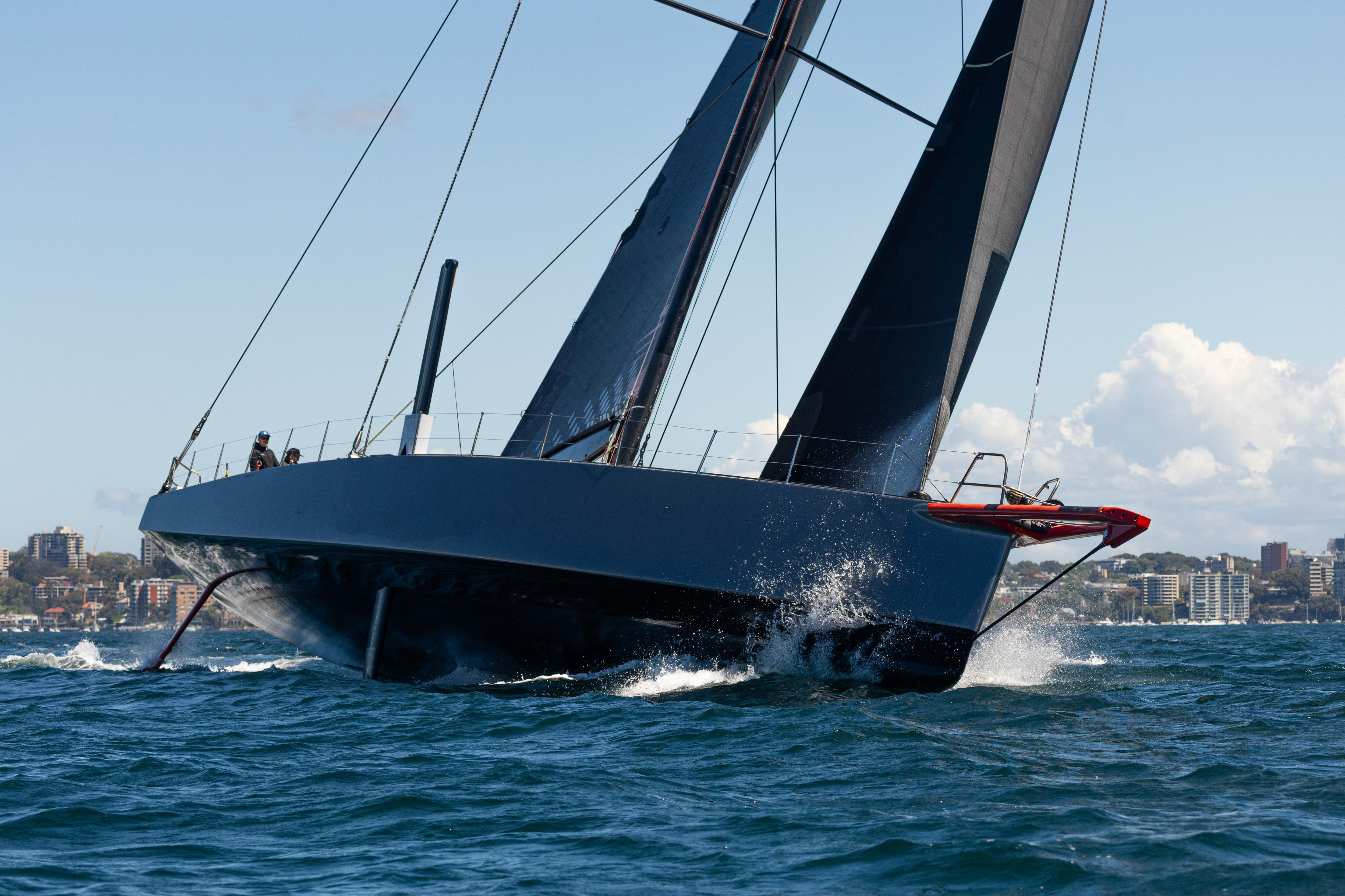 Loyal back to reclaim Sydney to Hobart record
