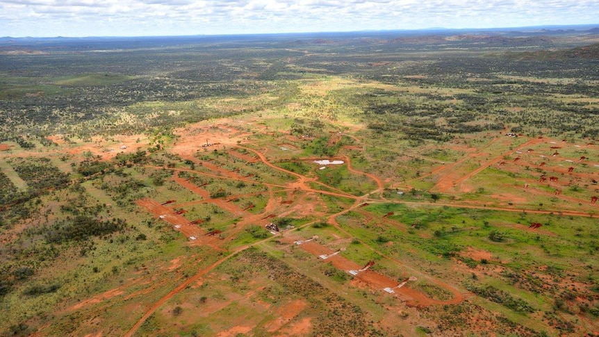 The Nolan's Bore rare earths deposit