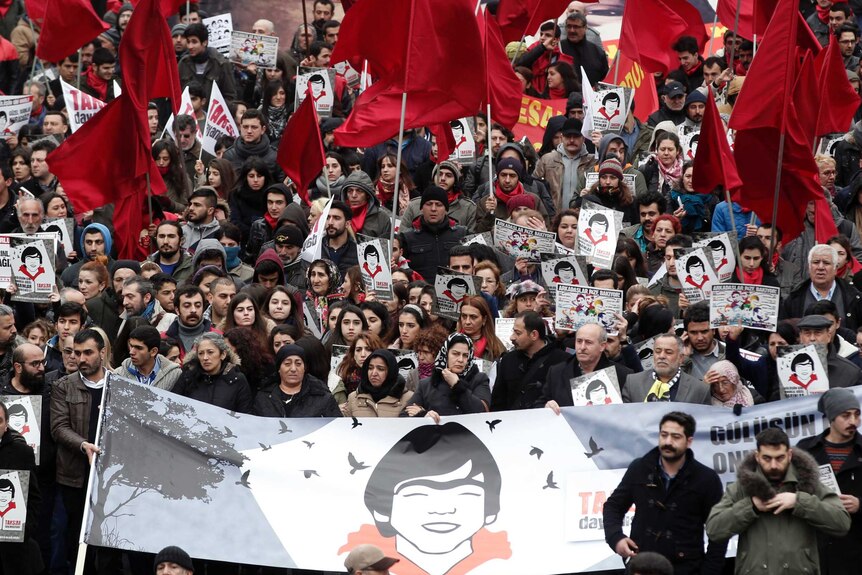 Istanbul protesters march on anniversary of Berkin Elvan death