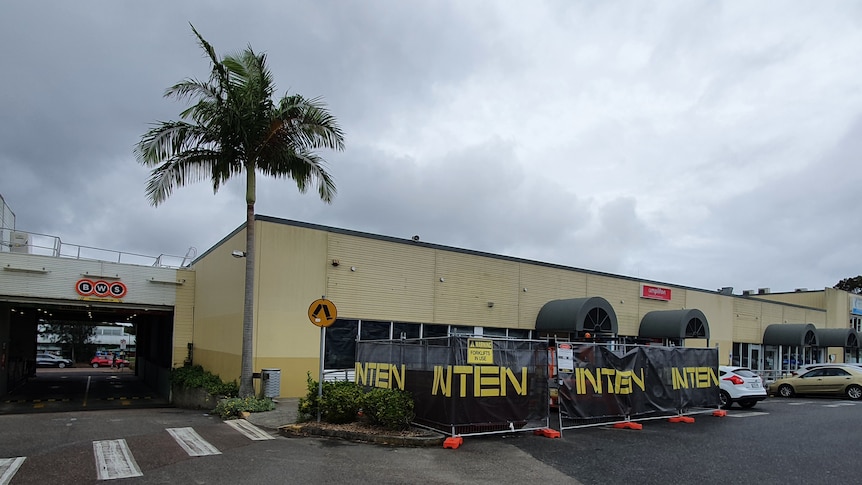 A large cream building is being fitted-out as part of the new Dan Murphy's store at Lake Haven. 