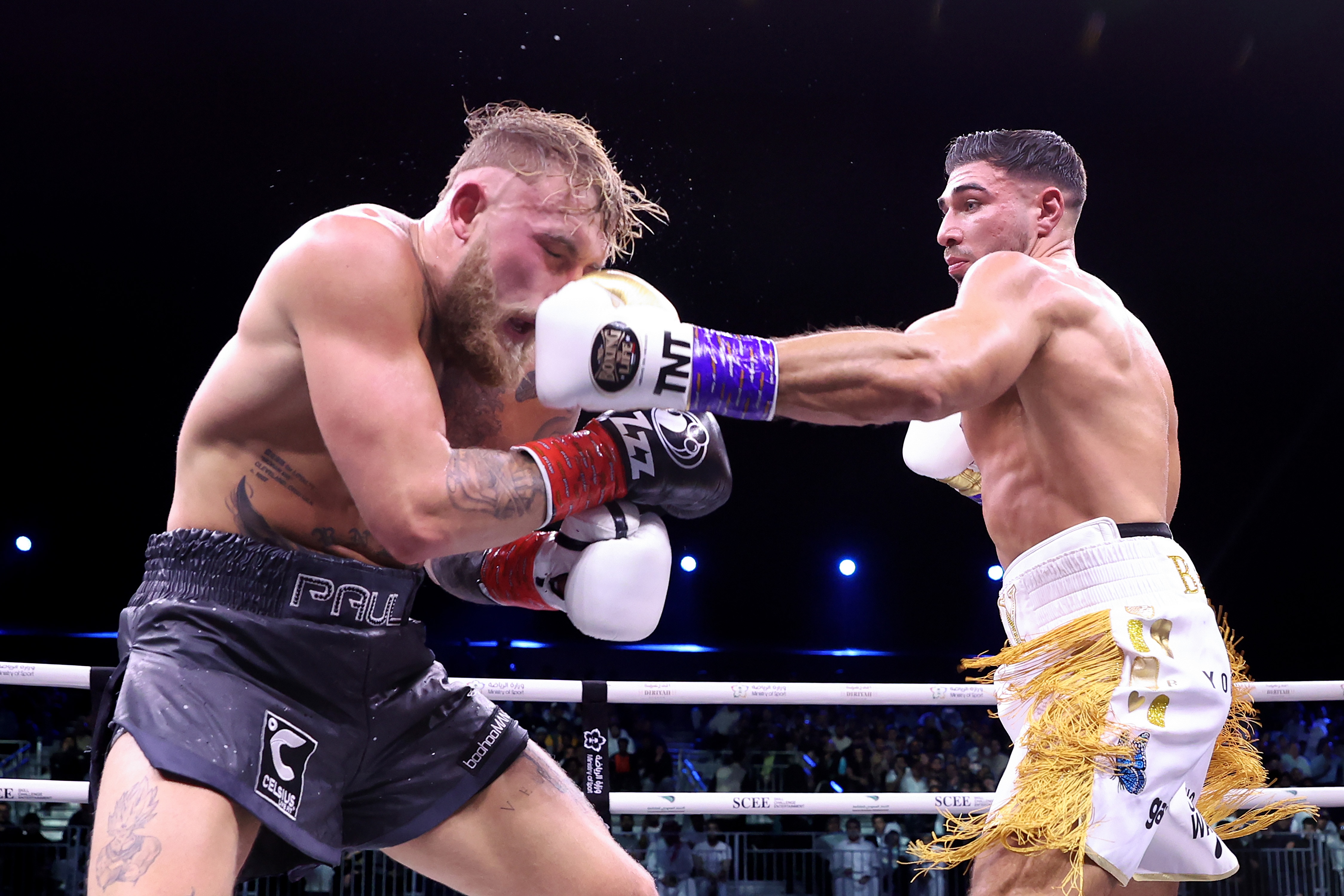 Tommy Fury Defeats Jake Paul In Saudi Showdown - ABC News