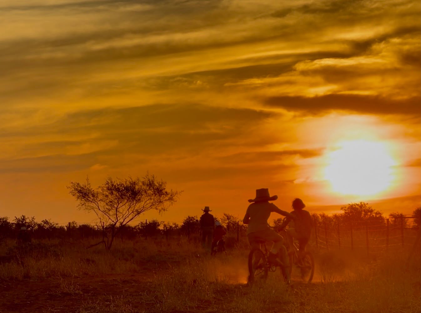 Outback students create song with award-winning country musician
