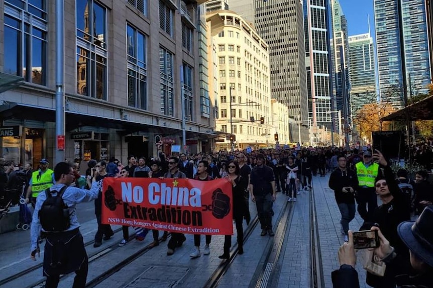 Sekitar 3000 pengunjuk rasa turun ke jalanan Sydney mendukung aksi tolak ekstradisi di Hong Kong.
