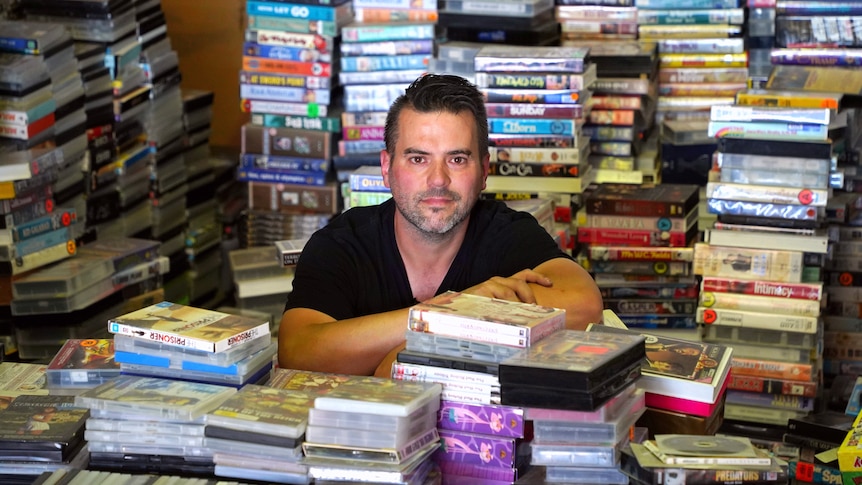 Les ventes de cassettes vidéo VHS ont presque doublé en Australie alors que le format oublié fait son grand retour