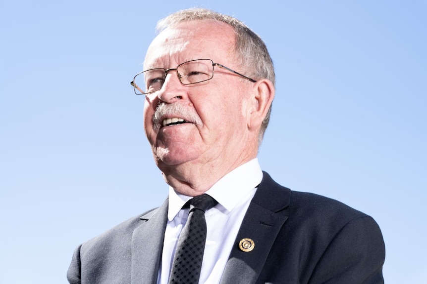 Headshot of Independent MP and Local Government Minister Geoff Brock