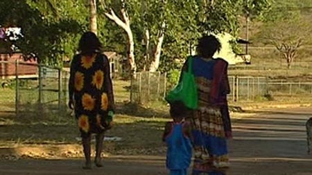 Indigenous women and child in a remote NT community.