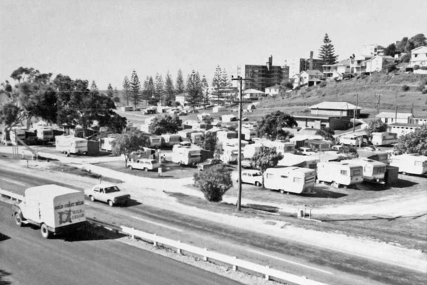 Black and white photo of a caravan park on the Gold Coast.