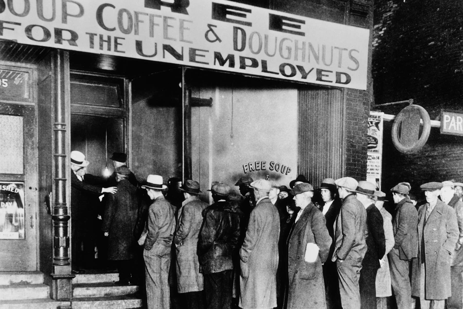 Historic photo of a soup line for unemployed, during the Great Depression
