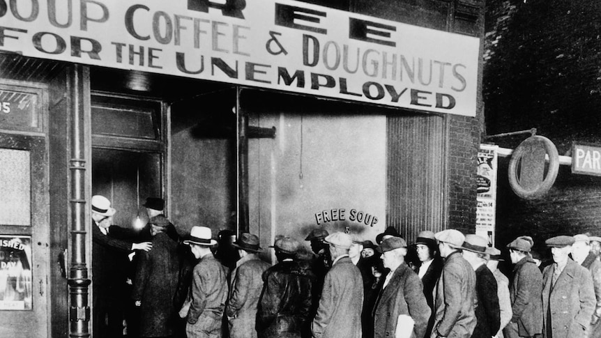 Historic photo of a soup line for unemployed, during the Great Depression