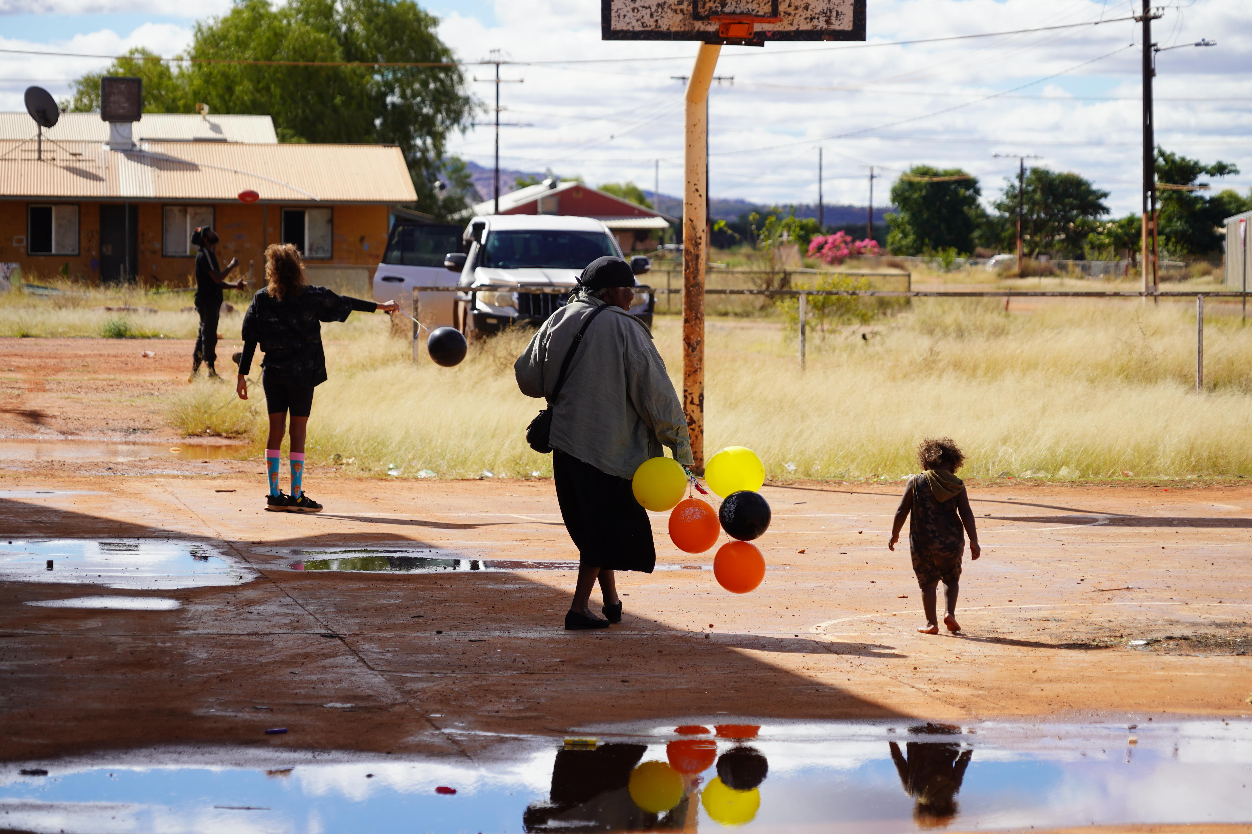 Senior Yuendumu women work to heal families struggling with childhood ...