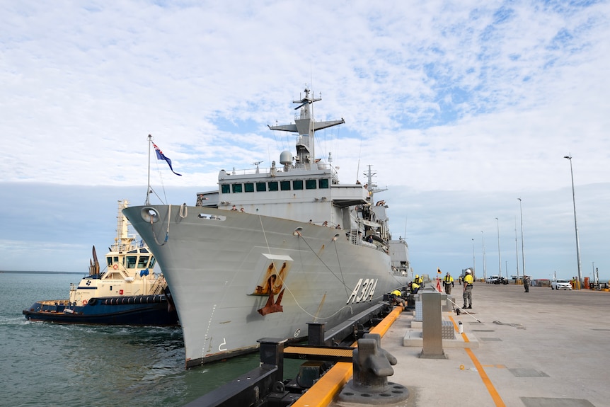 HMAS Stalwart berths at the newly built Kuru wharf at HMAS Coonawarra in Darwin, NT.