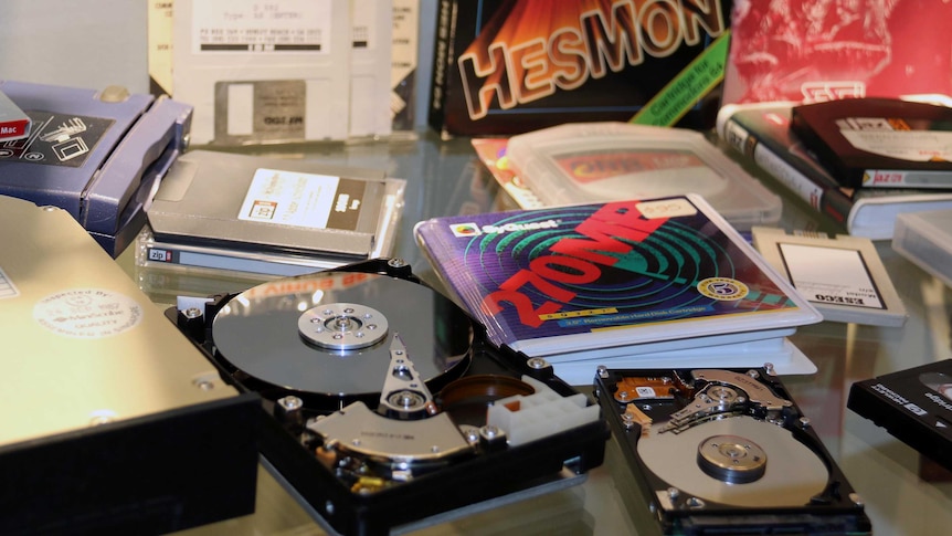 Vintage computer technology at Nat library