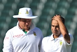 The Proteas look set to play legspinner Imran Tahir (R) in the opening Test in Brisbane