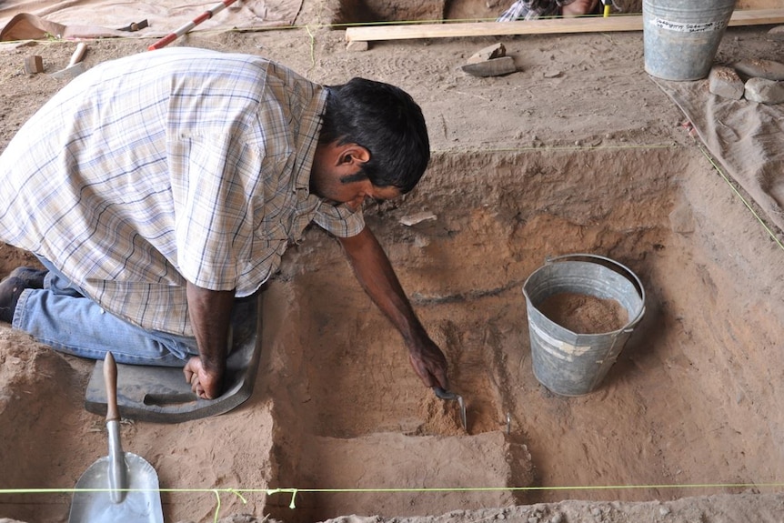 Duncan Johnston excavating Warratyi rock shelter