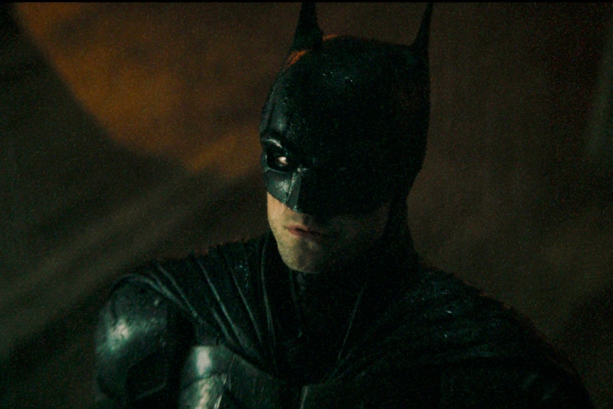 The Batman trailer is unveiled at DC FanDome, showing Robert Pattinson in  dark, violent turn - ABC News