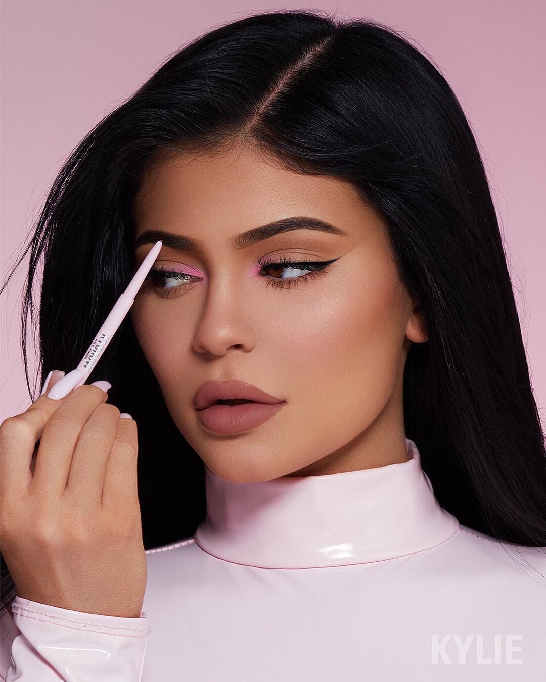 Kylie Jenner Not A Billionaire Forbes Says After Reviewing Figures From Keeping Up With The Kardashians Star S Kylie Cosmetics Brand Abc News