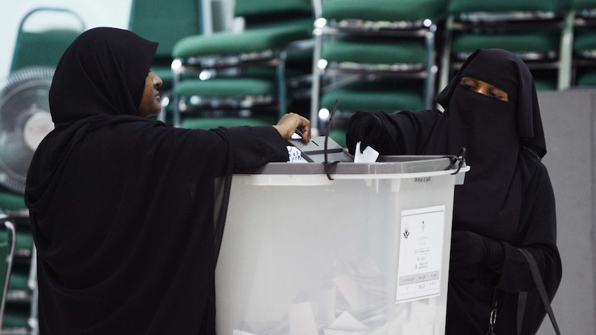 Voting in the Maldives election