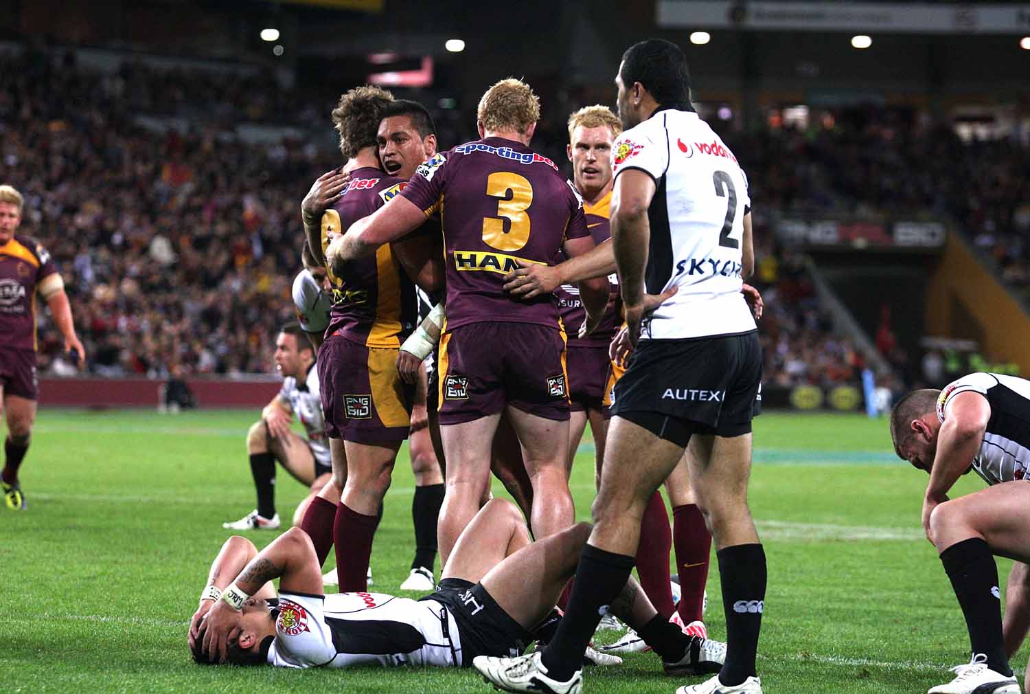 Broncos dismantle woeful Warriors - ABC News