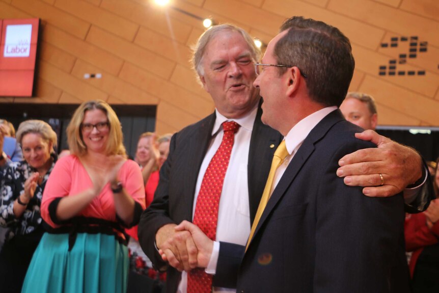 WA Labor Leader Mark McGowan shakes hands with former Federal party leader Kim Beazley.