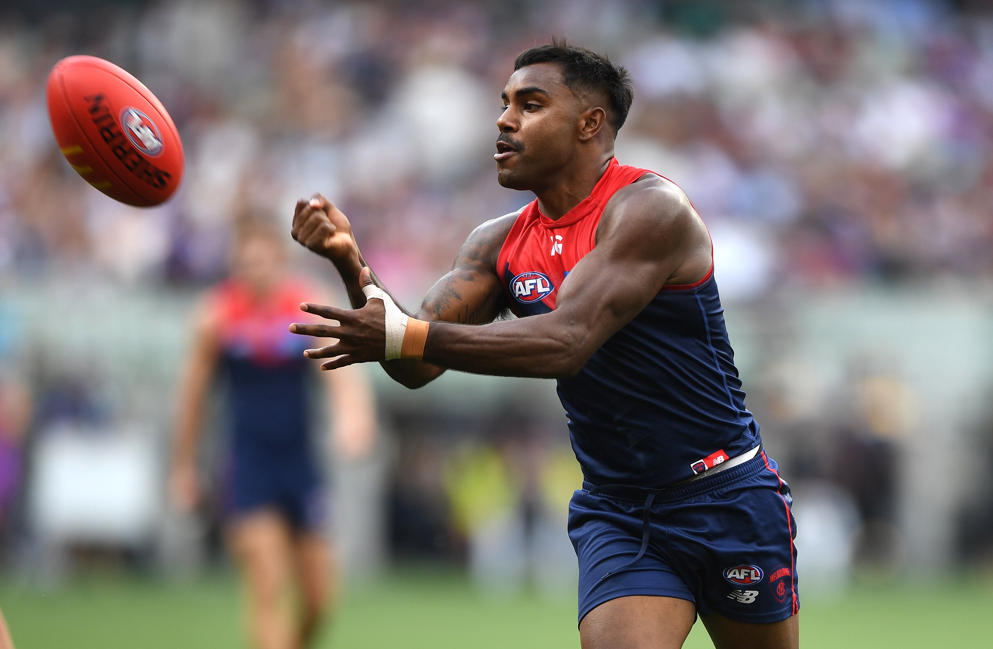 AFL第12ラウンド: デモンズ対ドッカーズ、サンズ対ボンバーズのライブアップデート – ブログ、スコア、統計