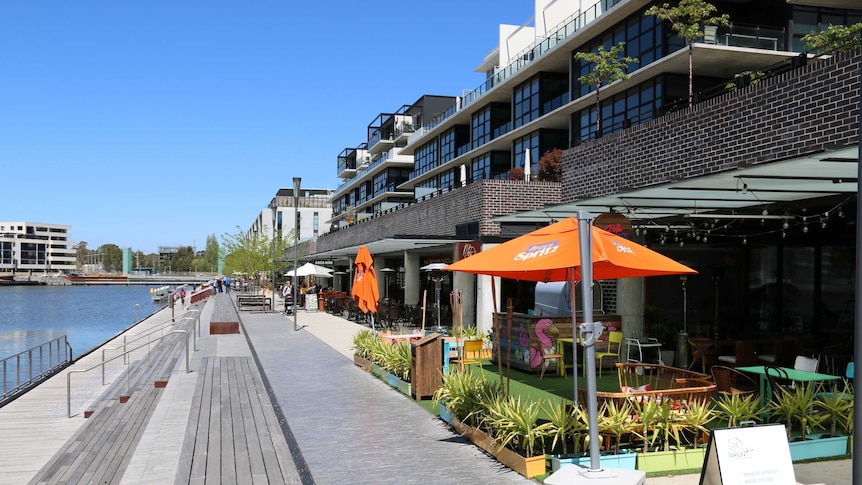 Cafes and bars on the Kingston Foreshore during the day. October 2017.