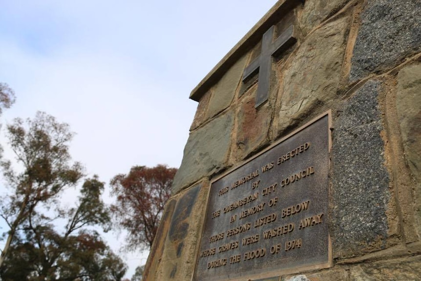 A memorial at Queanbeyan Riverside Cemetery has been erected to mark the graves that were lost. June 2017.