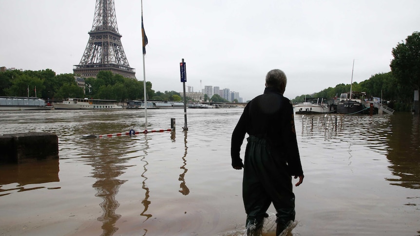 State of emergency as Paris floods