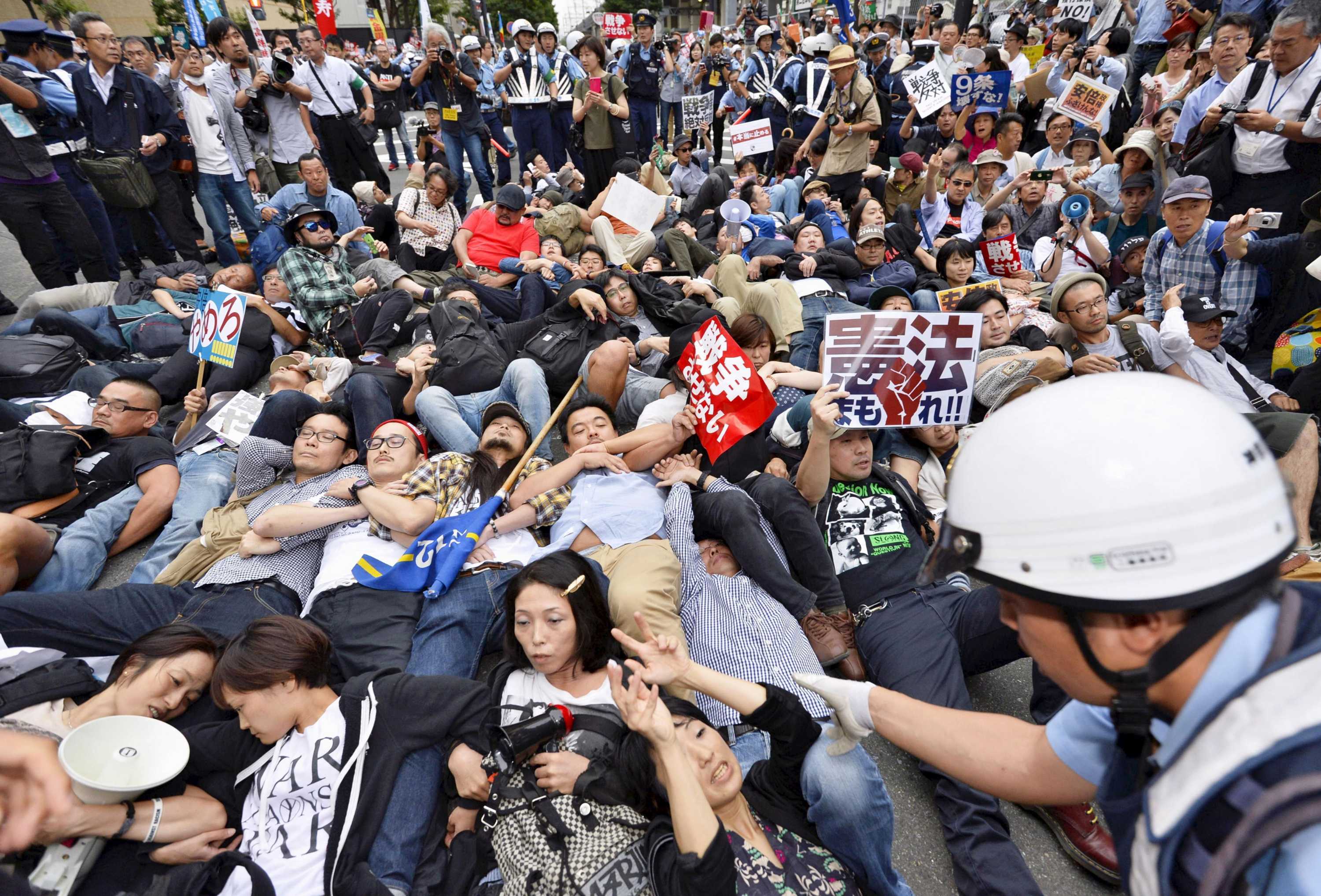Protests in Japan over changes to defence policy