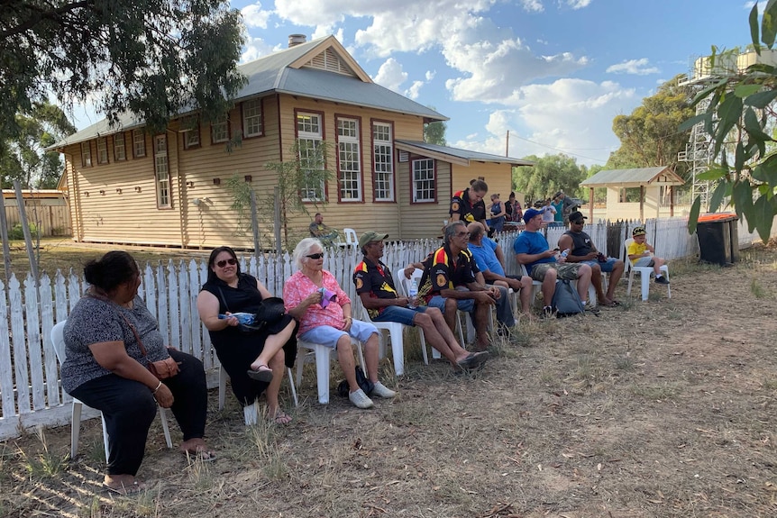 Yorta Yorta people gather in front of the old school house